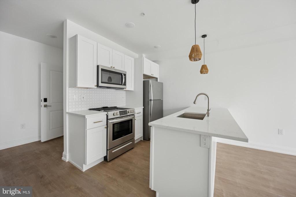 1614 Ridge Ave in Philadelphia, PA - Building Photo