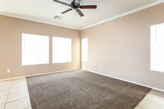 1009 Sunny Acres Ave in North Las Vegas, NV - Building Photo - Building Photo