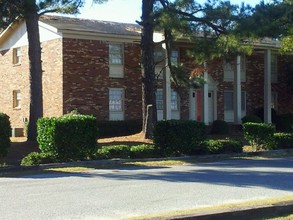 Flint Crossing in Albany, GA - Foto de edificio - Building Photo