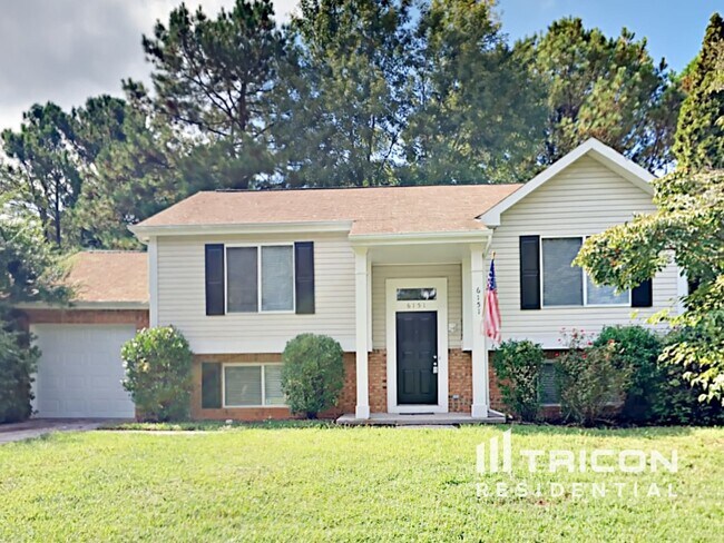 6151 Raintree Bend in Lithonia, GA - Foto de edificio - Building Photo