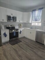 32 Homestead Ave, Unit Comfy Homestead in New Britain, CT - Building Photo