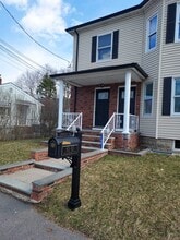 65 Vaillancourt St in Taunton, MA - Building Photo - Building Photo