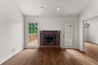 4658 Thoroughbred Ln in Columbus, GA - Building Photo - Building Photo