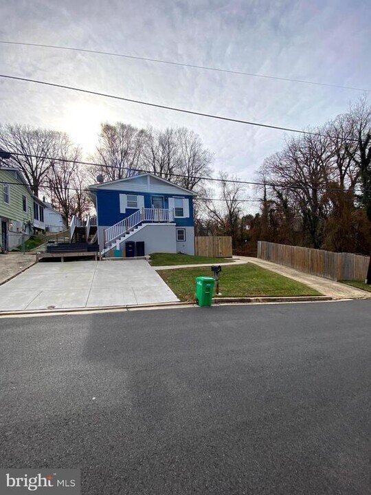 5111 Fable St in Capitol Heights, MD - Building Photo