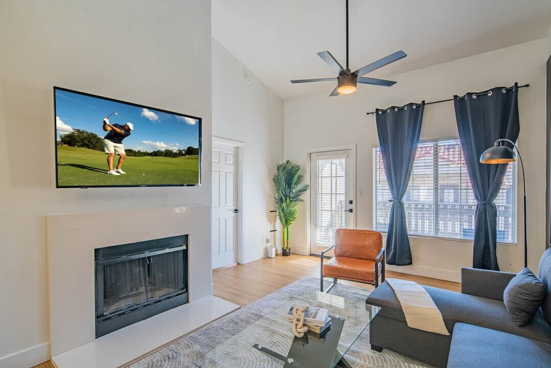 7900 E Princess Dr in Scottsdale, AZ - Building Photo