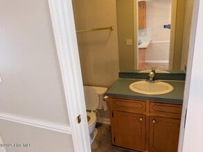 3812 Sterling Pointe Dr in Winterville, NC - Building Photo - Building Photo