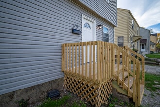 1747 E Frankfort St, Unit 1745 in Columbus, OH - Building Photo - Building Photo