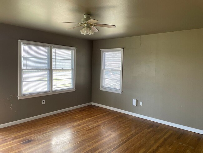 417 Stephens St in Clyde, TX - Building Photo - Building Photo