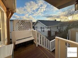 2327 5th St in Livermore, CA - Building Photo