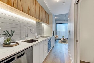 1150 Bd René-Lévesque E in Montréal, QC - Building Photo - Building Photo