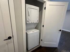 5 Linwood Rd N in Port Washington, NY - Foto de edificio - Building Photo