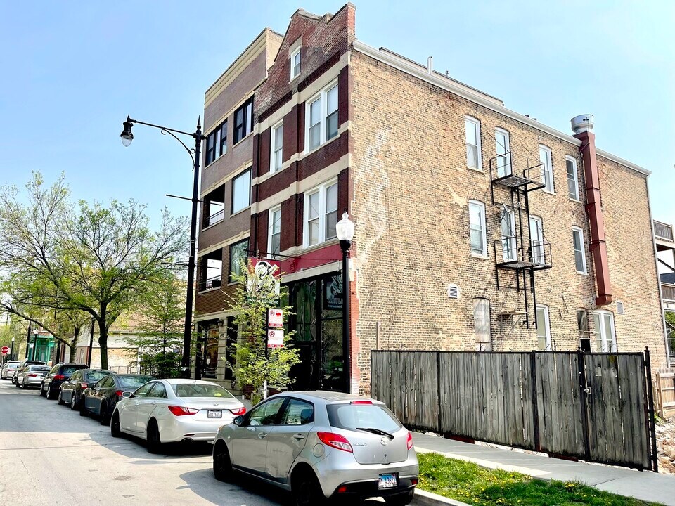 3355 S Morgan St in Chicago, IL - Building Photo