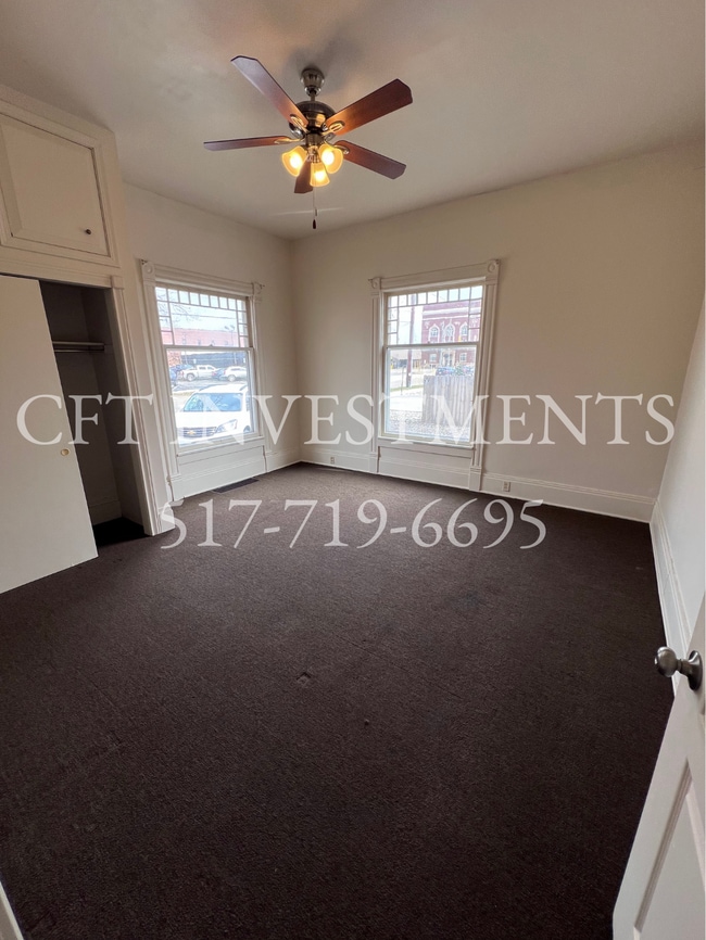 121 W Seminary St, Unit Lower in Charlotte, MI - Foto de edificio - Building Photo