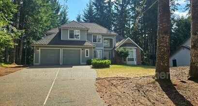 6559 Gleneagle Ave SW in Port Orchard, WA - Building Photo - Building Photo