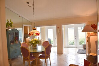 11 Ironwood Way N in Palm Beach Gardens, FL - Foto de edificio - Building Photo