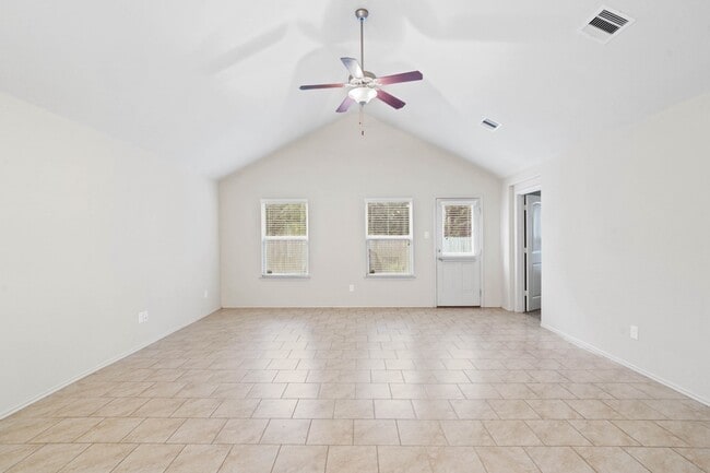 9718 Ancient Elm Ln in Tomball, TX - Building Photo - Building Photo