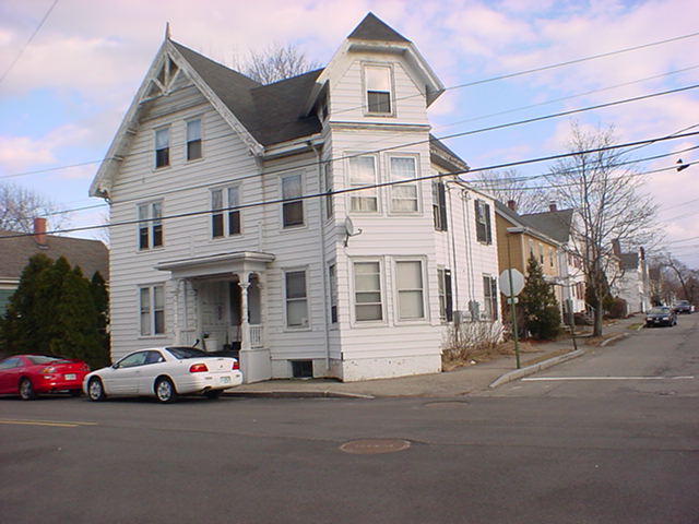 846 State St in Portsmouth, NH - Building Photo - Building Photo