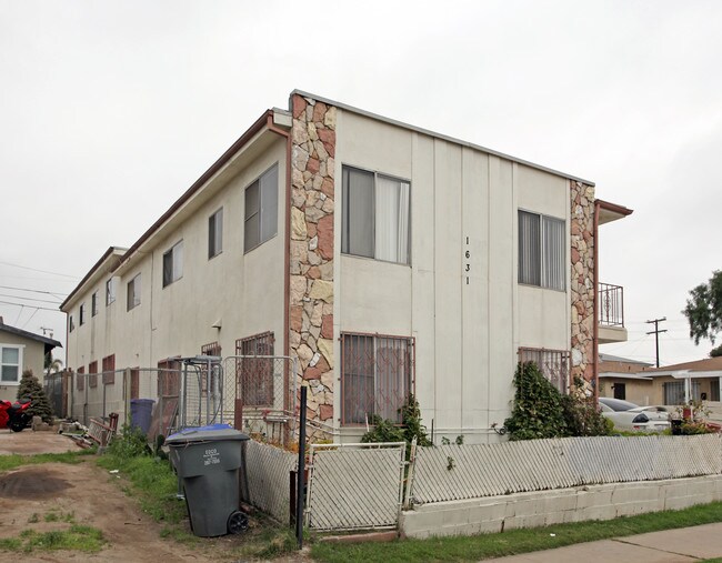 1631 B Ave in National City, CA - Foto de edificio - Building Photo