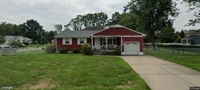 property at 1 Applewood Dr