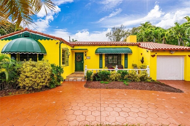 property at 1906 SW 21st St