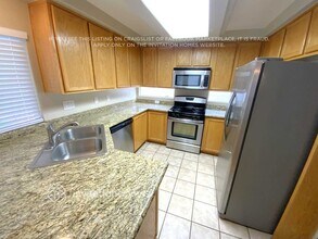 10220 Crepe Myrtle Ct in Las Vegas, NV - Building Photo - Building Photo