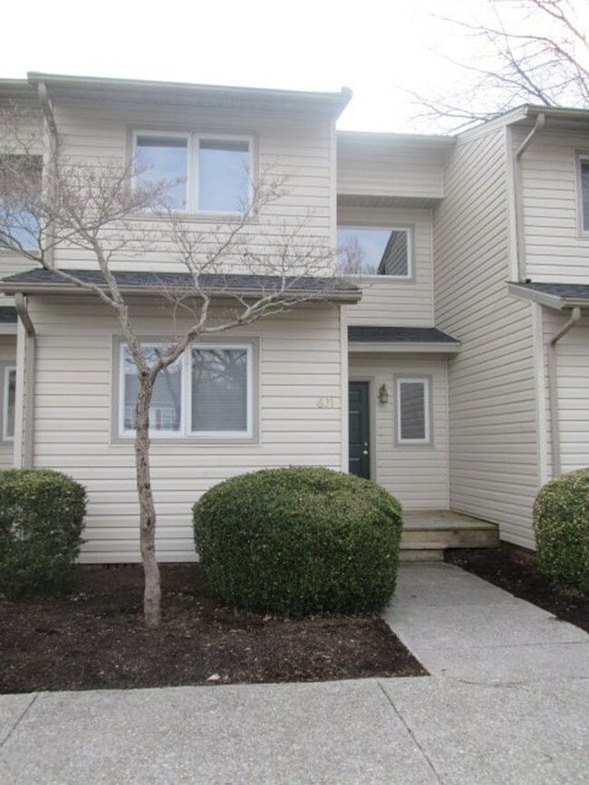 property at 621 Green St