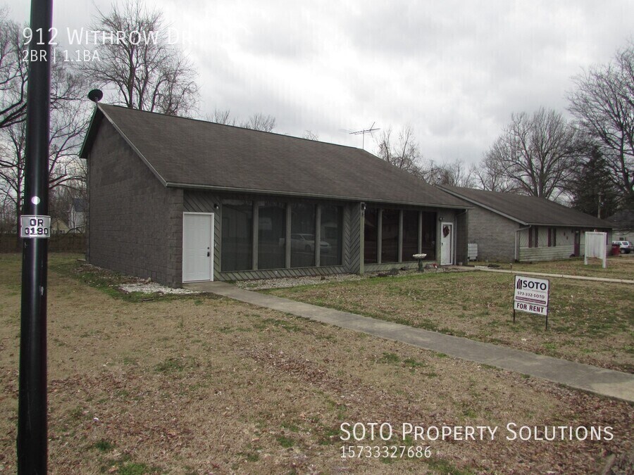 912 Withrow Dr in Oran, MO - Building Photo