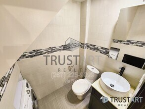 12135 Academy Rd in Philadelphia, PA - Building Photo - Building Photo