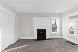 826 Michigan Ave in Youngstown, OH - Building Photo - Building Photo