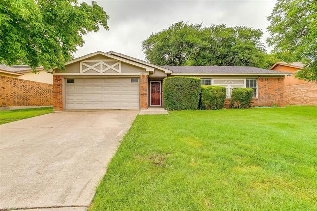 property at 828 Lynne Ln