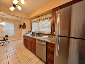 534 Grimes Ave in Naperville, IL - Building Photo - Building Photo