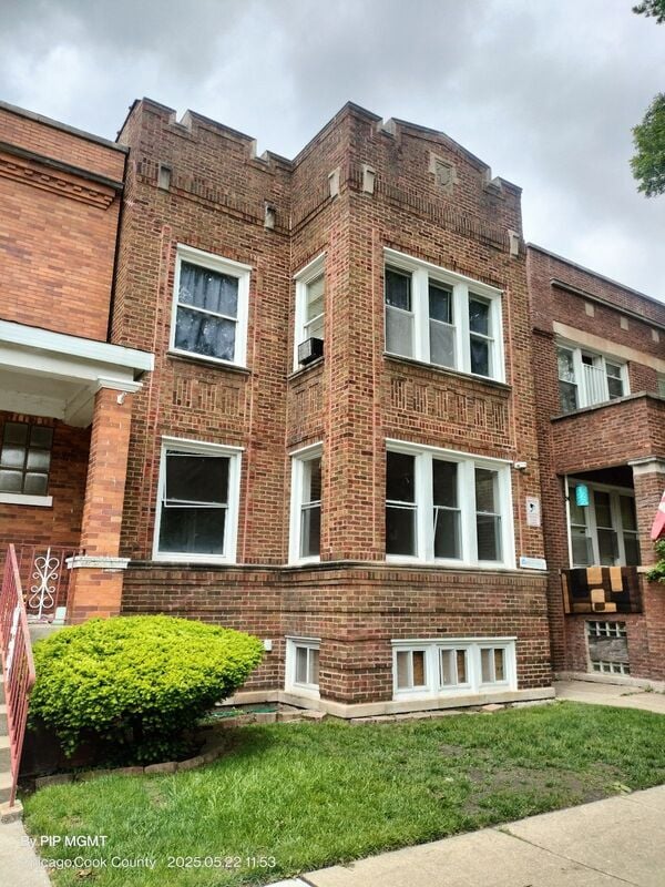 property at 7408 S Eberhart Ave