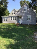 1550 E Bayview Blvd in Norfolk, VA - Building Photo