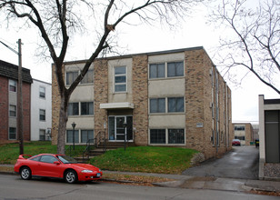 315 University Ave SE in Minneapolis, MN - Building Photo - Building Photo