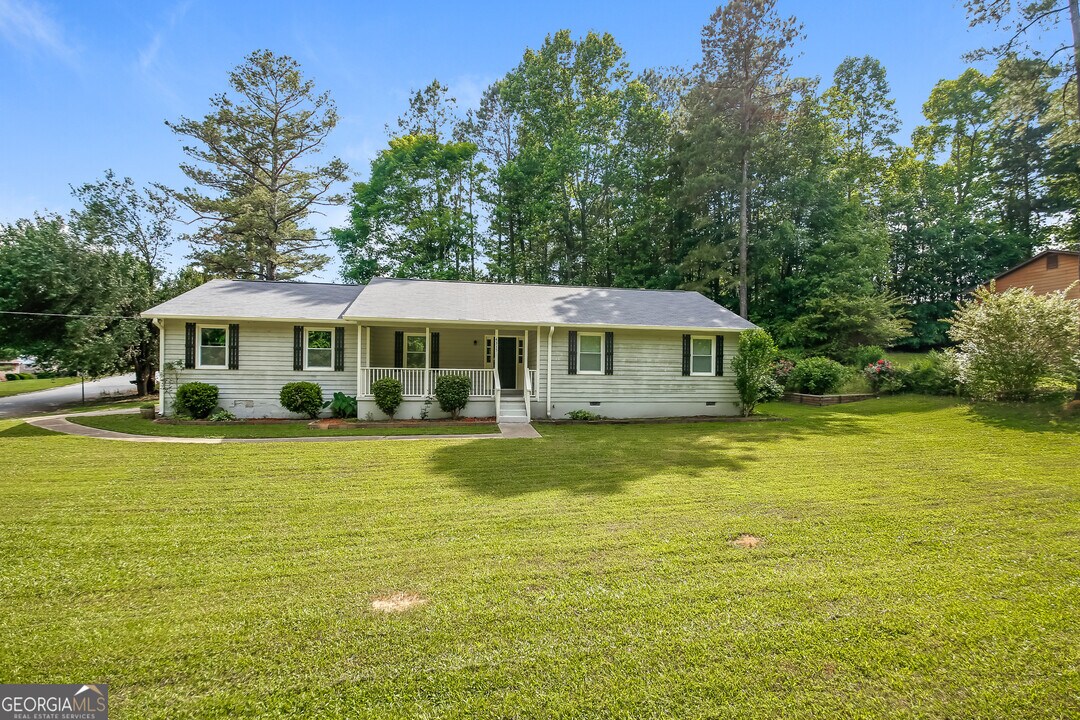 4315 Housworth Dr in Stonecrest, GA - Building Photo