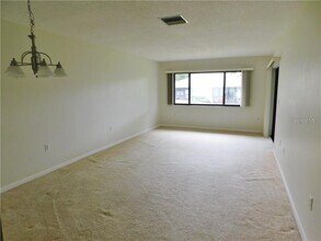 2733 Countryside Blvd in Clearwater, FL - Building Photo - Building Photo