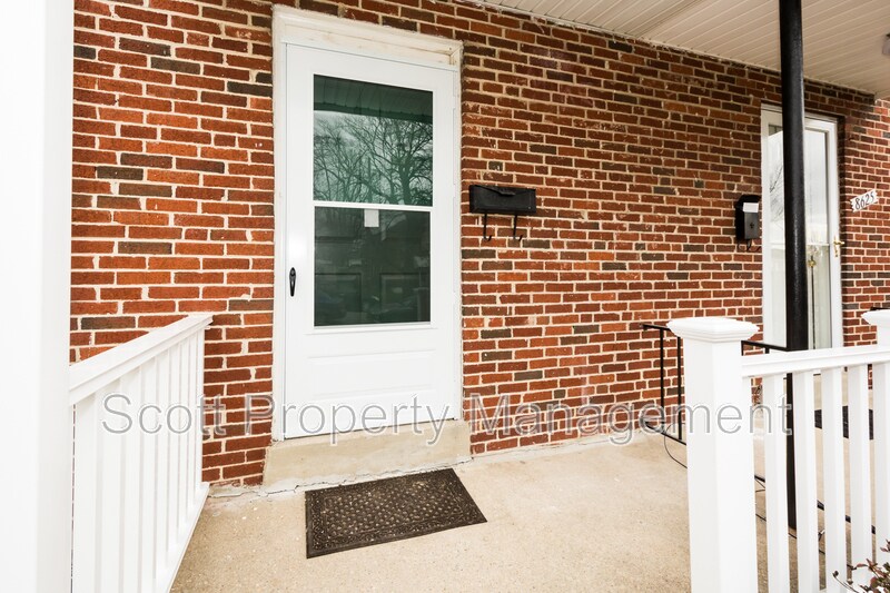 8627 Willow Oak Rd in Parkville, MD - Building Photo