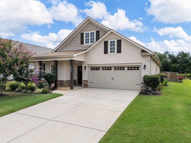 property at 934 Deepwood Ct