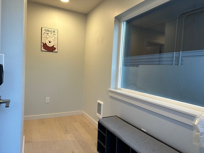 152 21st Ave E, Unit A in Seattle, WA - Foto de edificio - Building Photo