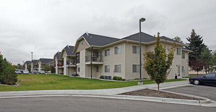 Devon Senior Apartments in Twin Falls, ID - Building Photo - Building Photo