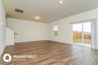 520 Horn St in Crowley, TX - Foto de edificio - Building Photo