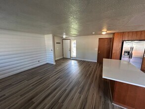 609 Foothills Dr in Newberg, OR - Building Photo - Building Photo