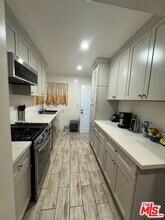 8515 Reading Ave in Los Angeles, CA - Building Photo - Building Photo