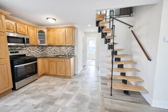 46 Dawson Ave in Kings Park, NY - Building Photo - Building Photo