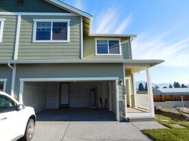 584-586 Rose Ln in Burlington, WA - Building Photo