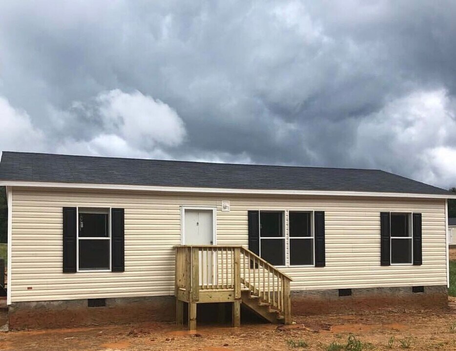 4005 Ledan Ext in Gainesville, GA - Building Photo