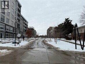 275 Larch St in Waterloo, ON - Building Photo - Building Photo