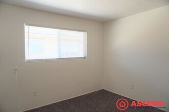 916 Quincy St in Bakersfield, CA - Building Photo - Building Photo