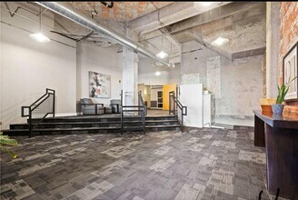321 W 7th St in Kansas City, MO - Building Photo - Building Photo