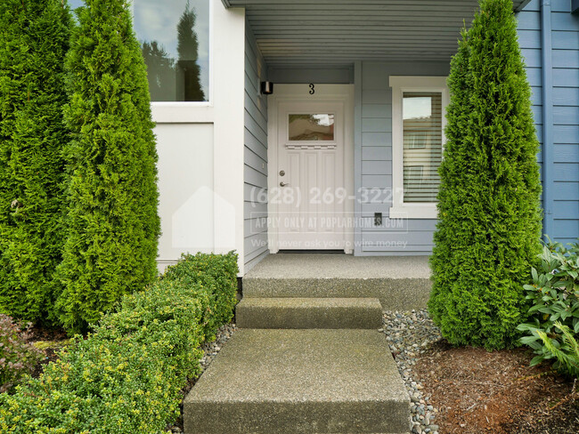 250 SE Orchard Dr in North Bend, WA - Foto de edificio - Building Photo